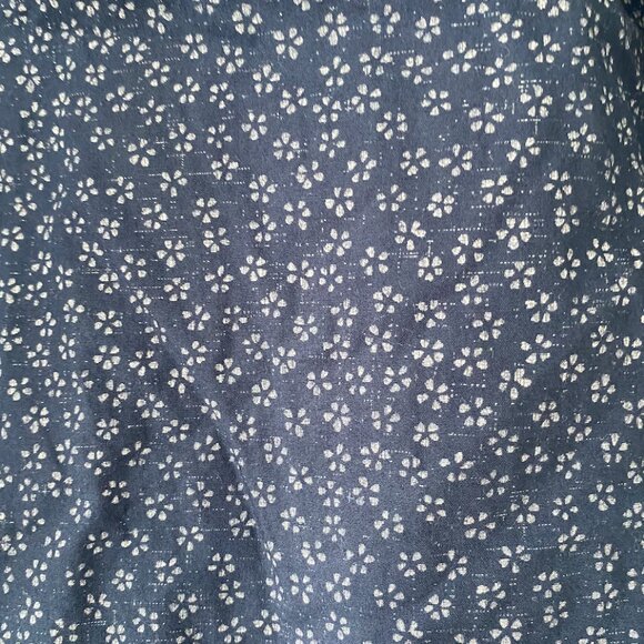 J. Crew Navy White Floral Patterned Button Down Men's Small - Picture 4 of 4